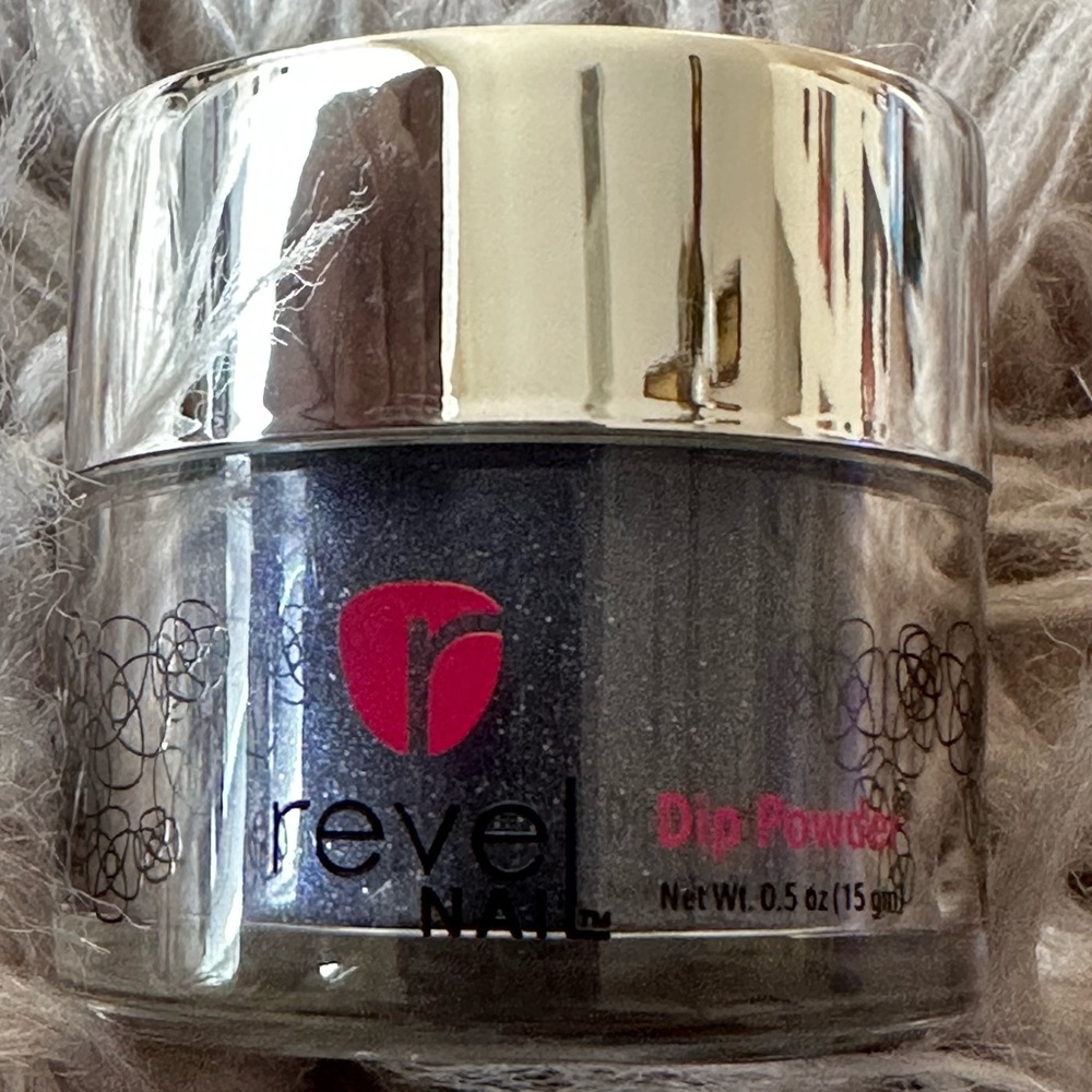 Revel Nail DIP POWDER Shade Rock And Roll Queen 5  0.5 oz